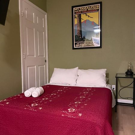 Private Room In Los Angeles With Ac, Strong Wifi, Smart Tv, Work Desk Near Sofi Stadium Екстериор снимка
