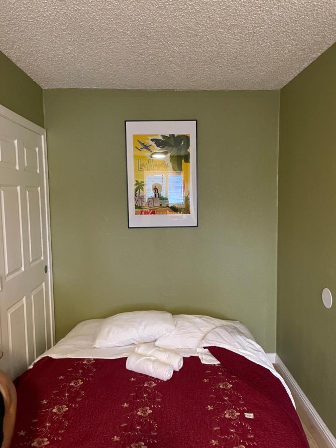 Private Room In Los Angeles With Ac, Strong Wifi, Smart Tv, Work Desk Near Sofi Stadium Екстериор снимка