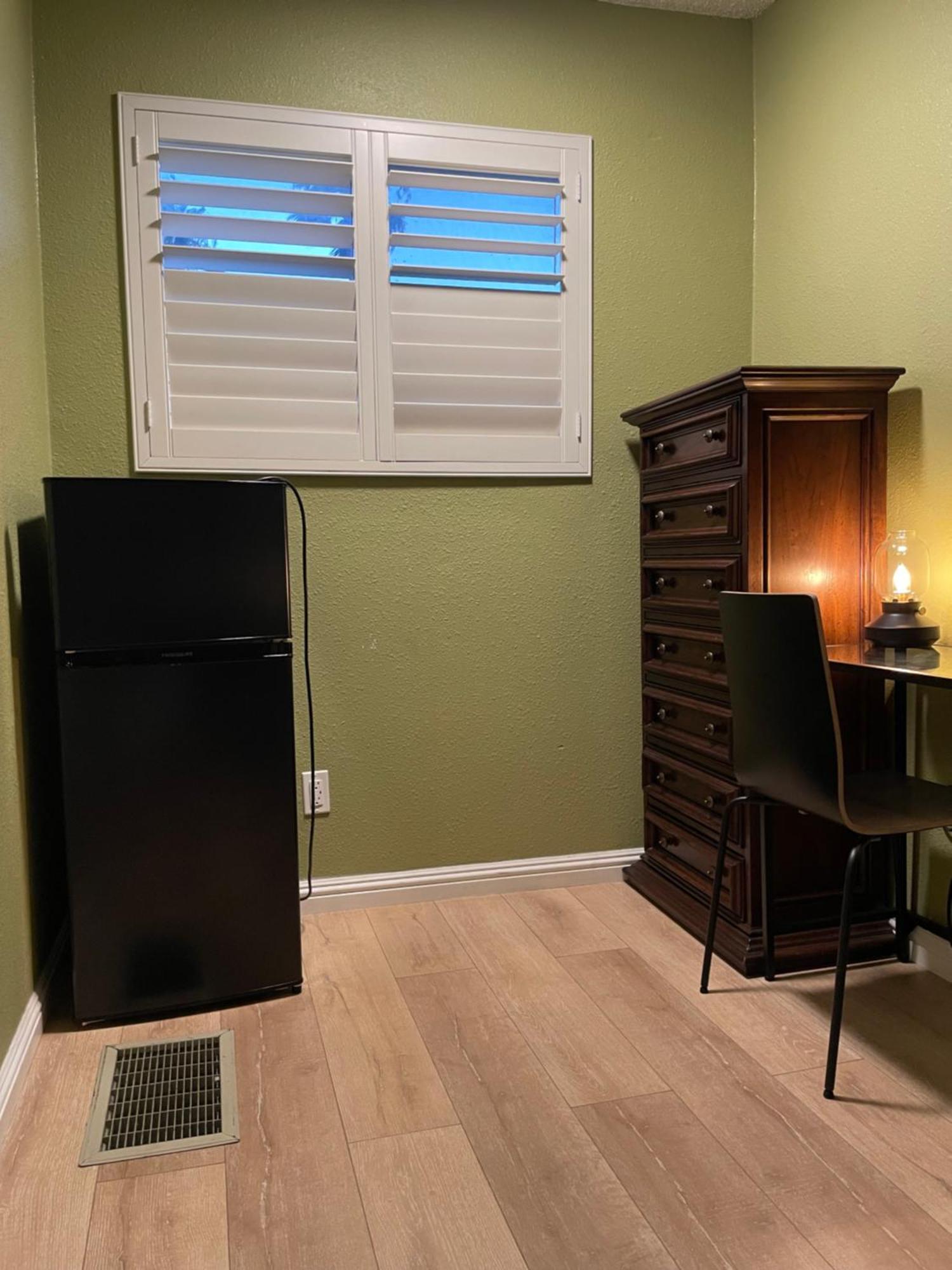 Private Room In Los Angeles With Ac, Strong Wifi, Smart Tv, Work Desk Near Sofi Stadium Екстериор снимка