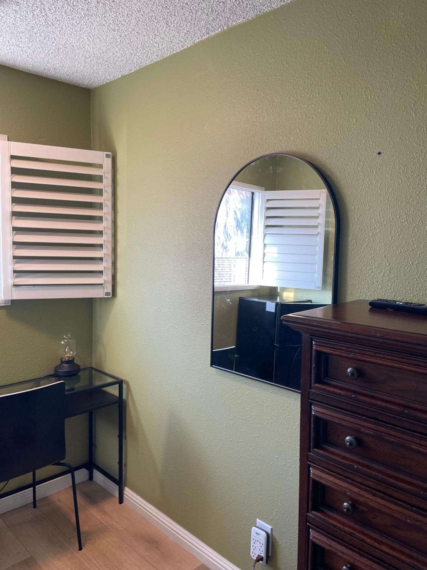 Private Room In Los Angeles With Ac, Strong Wifi, Smart Tv, Work Desk Near Sofi Stadium Екстериор снимка