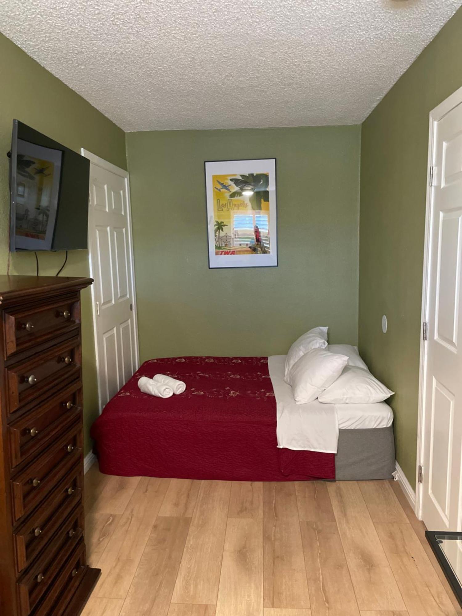 Private Room In Los Angeles With Ac, Strong Wifi, Smart Tv, Work Desk Near Sofi Stadium Екстериор снимка